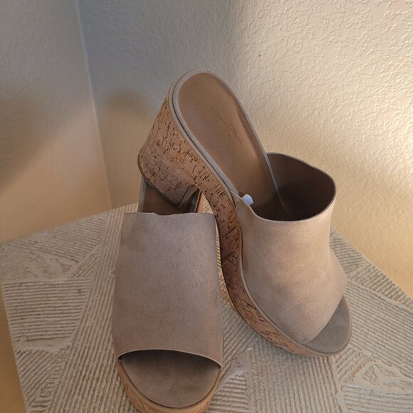 UNIVERSAL THREAD SZ 10 Plaatform Sandals - Picture 2 of 4